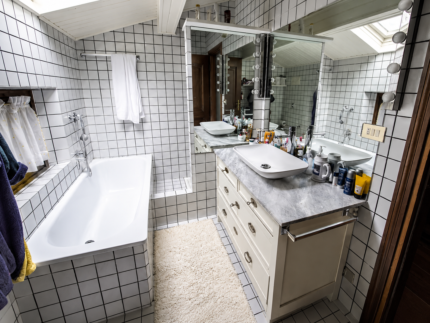 Dettaglio bagno con vasca